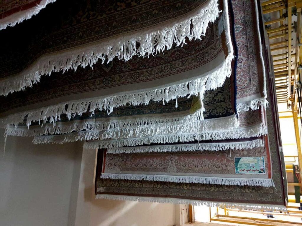 شست و شوی فرش رباط کریم